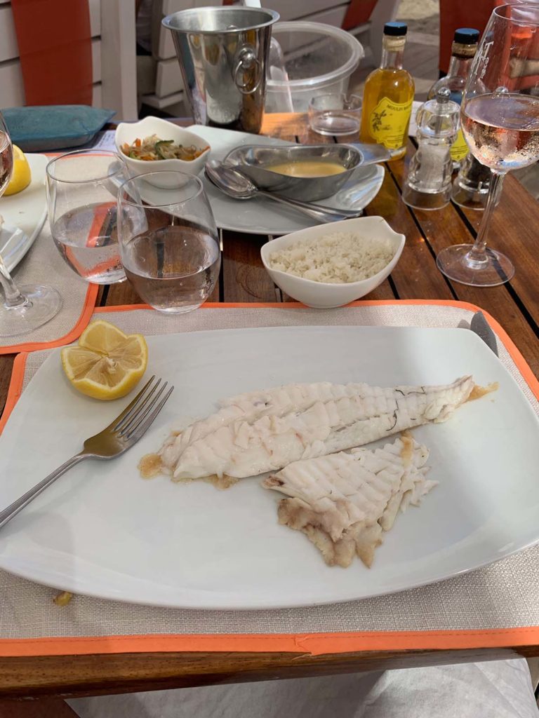 L'Orangerie Saint Tropez sharing fish
