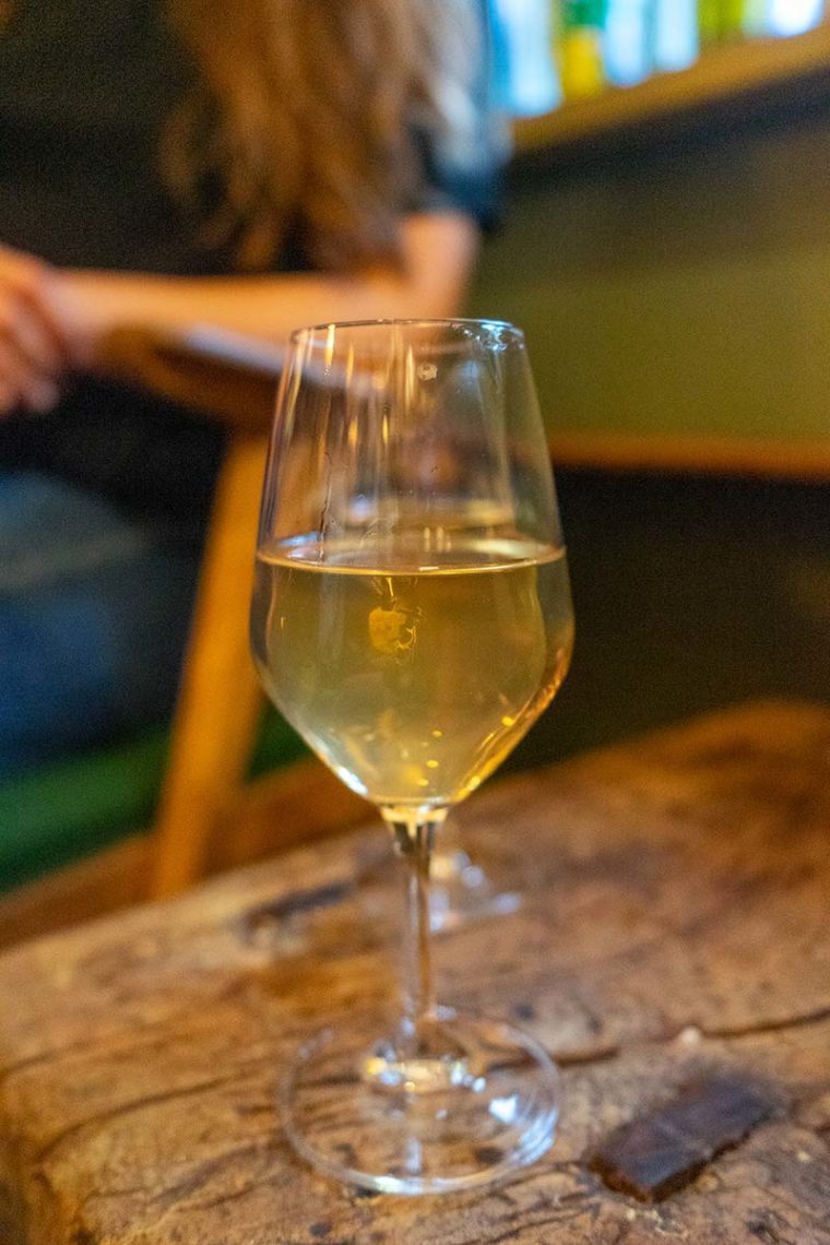 The Best Natural Wine Bars in Paris 2024 Paris Eater