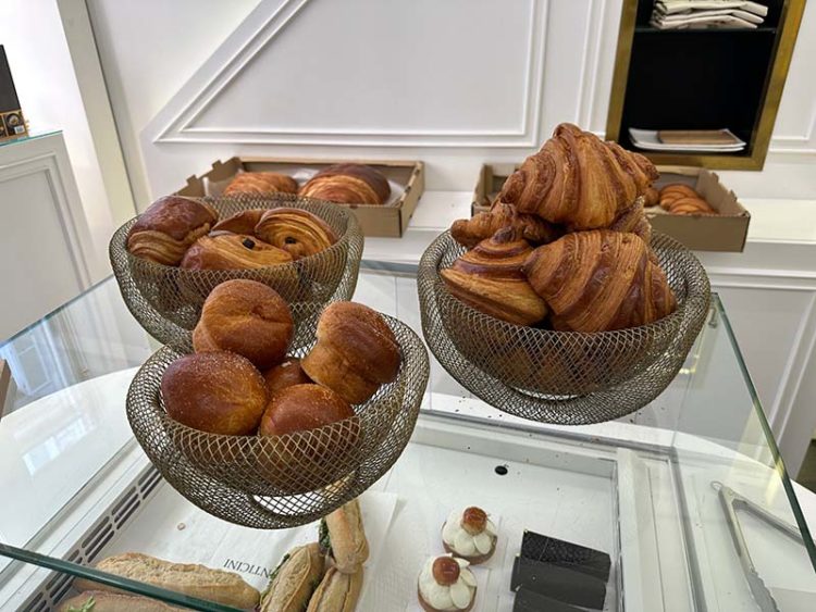 guide-to-the-incredible-patisseries-of-paris-paris-eater