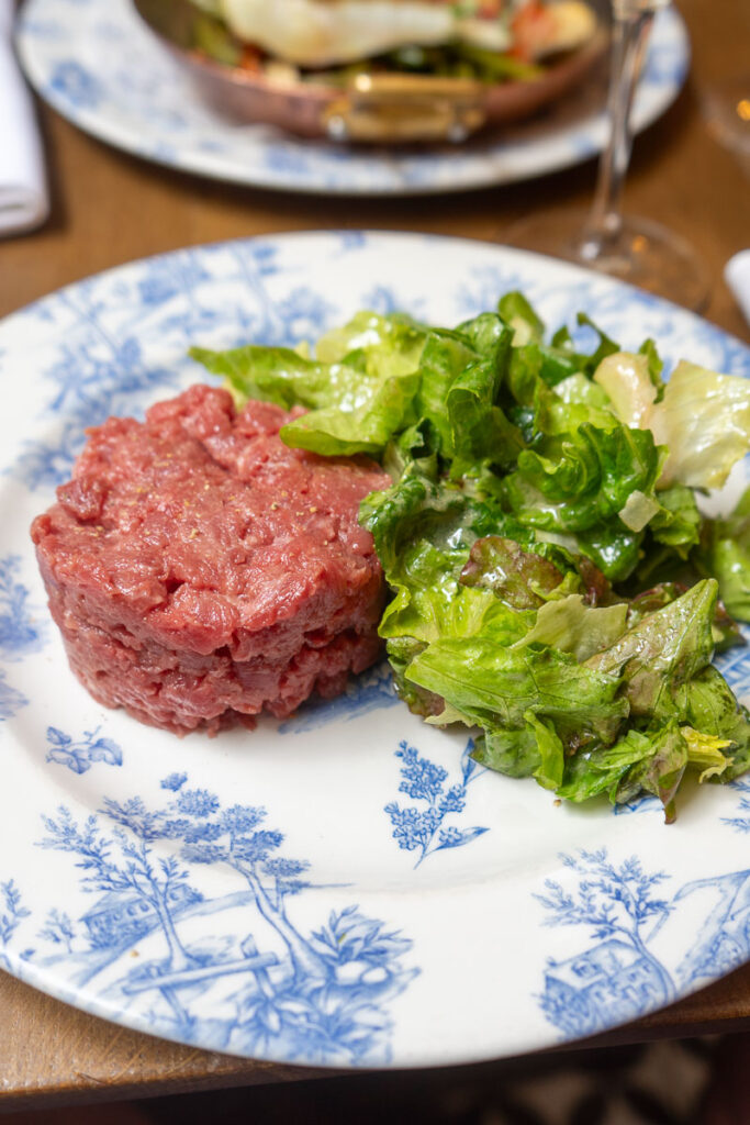 best steak tartare Paris le bons georges