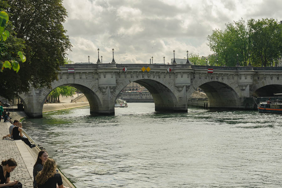 Pont Neuf paris left bank