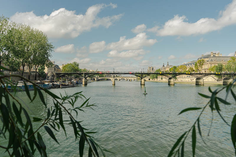 pont des arts view